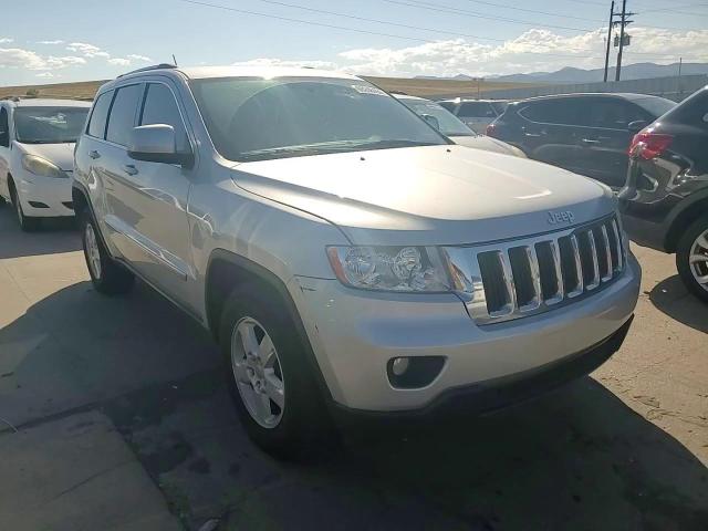 1J4RR4GG8BC546225 2011 Jeep Grand Cherokee Laredo