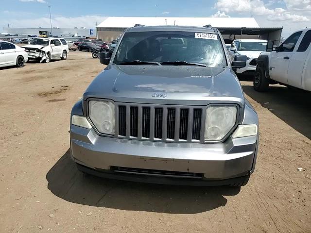 2012 Jeep Liberty (North America) - Image 12