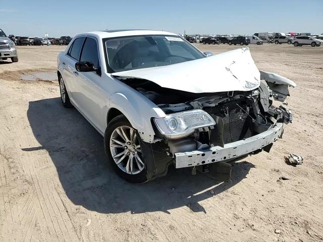 2C3CCAEG7GH357881 2016 Chrysler 300C