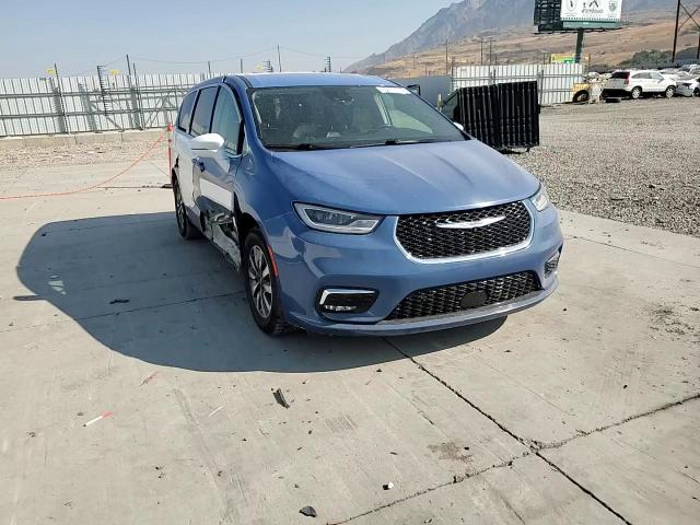 2022 Chrysler Pacifica Hybrid Touring L VIN: 2C4RC1L77NR156188 Lot: 65473714