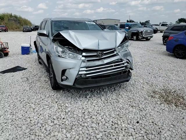 2019 Toyota Highlander Se VIN: 5TDKZRFH2KS555113 Lot: 68258534