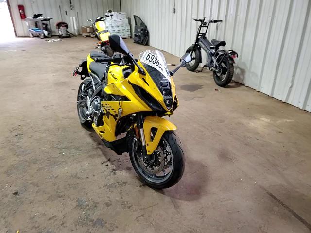 2024 Suzuki Gsx800 F VIN: JS1EM13B7R7100947 Lot: 69365294