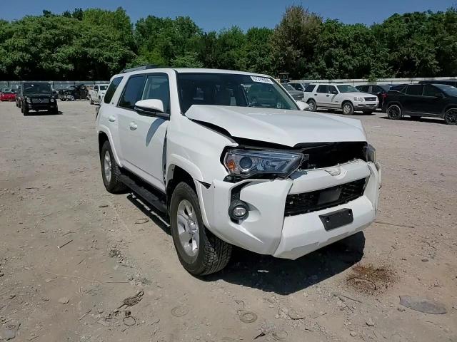 2022 Toyota 4Runner Sr5/Sr5 Premium VIN: JTENU5JRXN6017215 Lot: 67379594