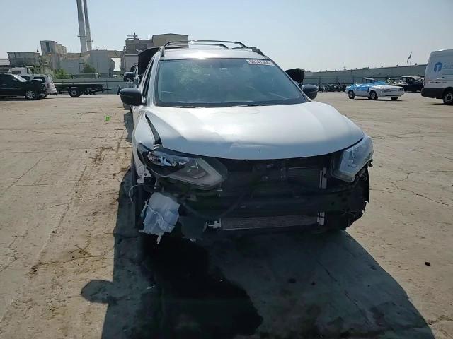 2017 Nissan Rogue - Image 12
