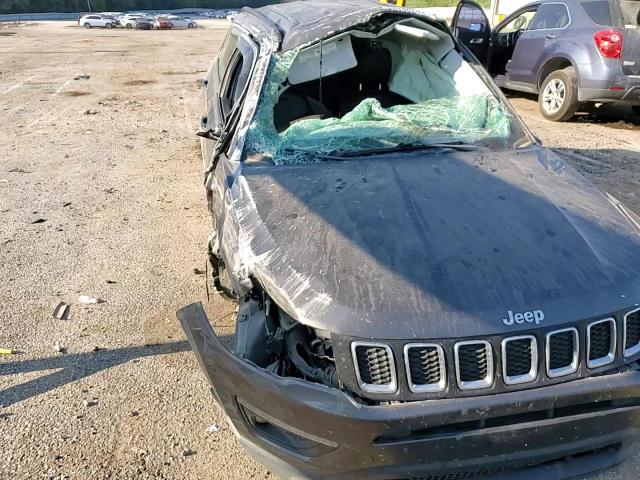 2019 Jeep Compass - Image 11