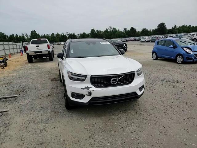 2019 Volvo Xc40 T4 R-Design VIN: YV4AC2HM5K2118760 Lot: 68668534