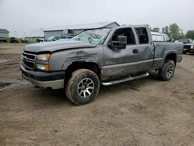 2006 Chevrolet Silverado K2500 Heavy Duty VIN: 1GCHK29D86E144910 Lot: 69161174