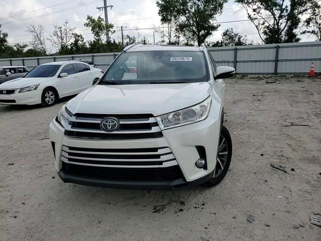 2017 Toyota Highlander Se VIN: 5TDKZRFH9HS513076 Lot: 66249674