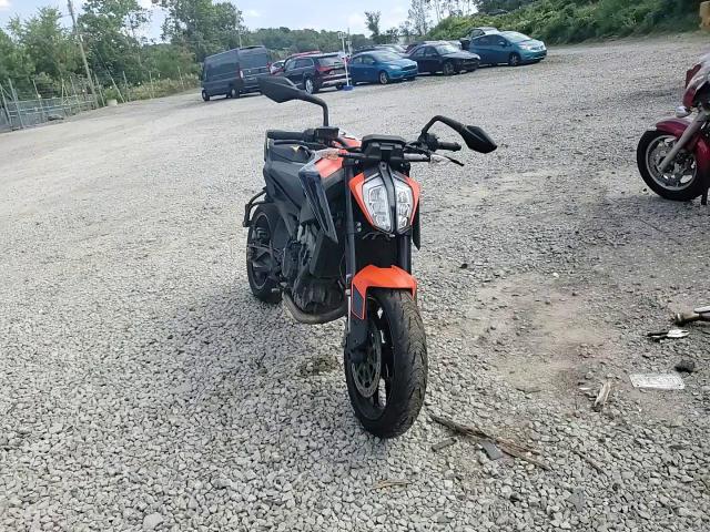 VBKTU9401NM833921 2022 Ktm 890 Duke R