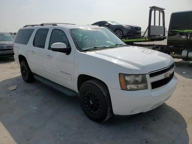 2011 Chevrolet Suburban C1500 Lt VIN: 1GNSCJE09BR136695 Lot: 66501914