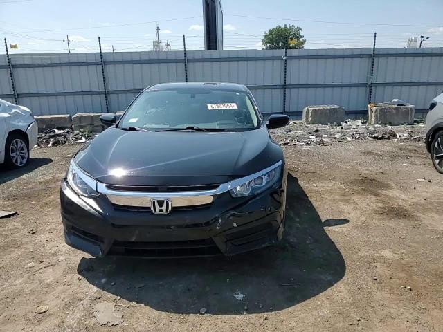 19XFC2F5XHE041822 2017 Honda Civic Lx