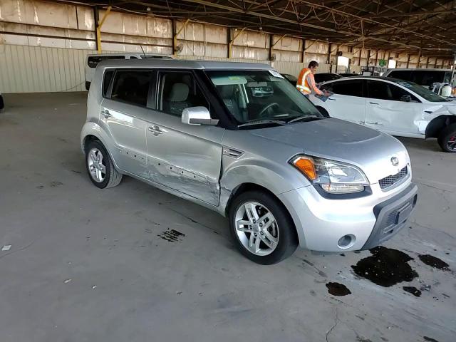 2011 Kia Soul + VIN: KNDJT2A27B7266438 Lot: 66987504