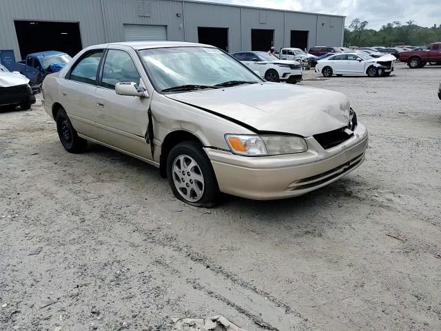 2000 Toyota Camry Le VIN: 4T1BF22K4YU944806 Lot: 68149454