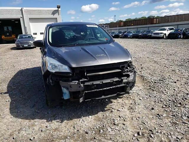 2013 Ford Escape S VIN: 1FMCU0F72DUB98371 Lot: 66670204