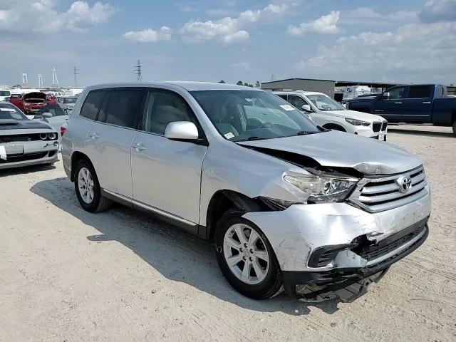 2013 Toyota Highlander Base VIN: 5TDZA3EH3DS035588 Lot: 68999604