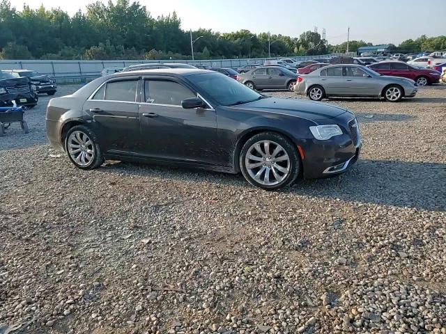 2C3CCAAG6JH249913 2018 Chrysler 300 Touring