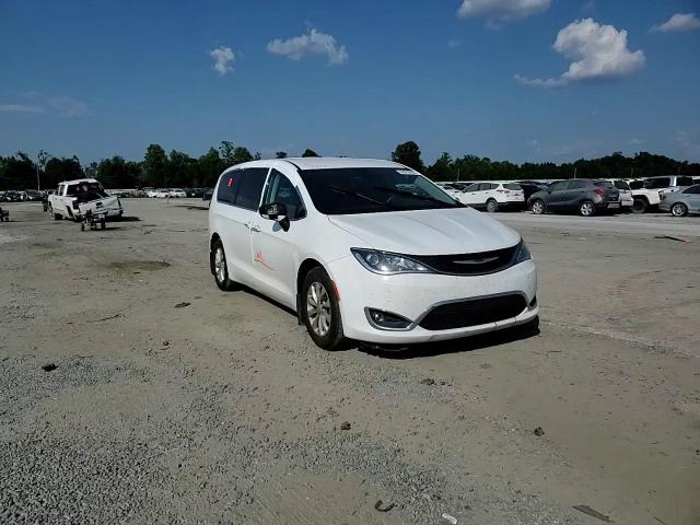 2018 Chrysler Pacifica Touring Plus VIN: 2C4RC1FG5JR273189 Lot: 68953594