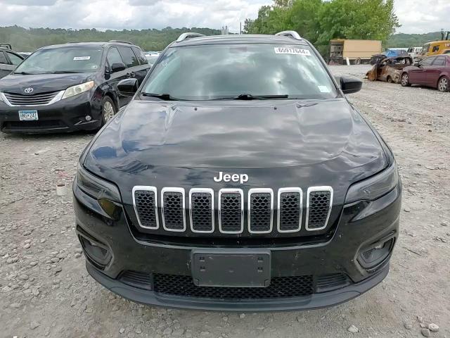 2019 Jeep Cherokee Latitude VIN: 1C4PJLCB6KD396649 Lot: 68231644