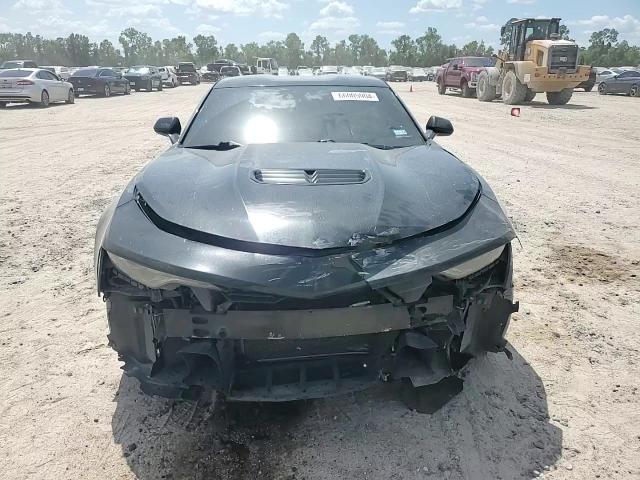 2019 Chevrolet Camaro - Image 11