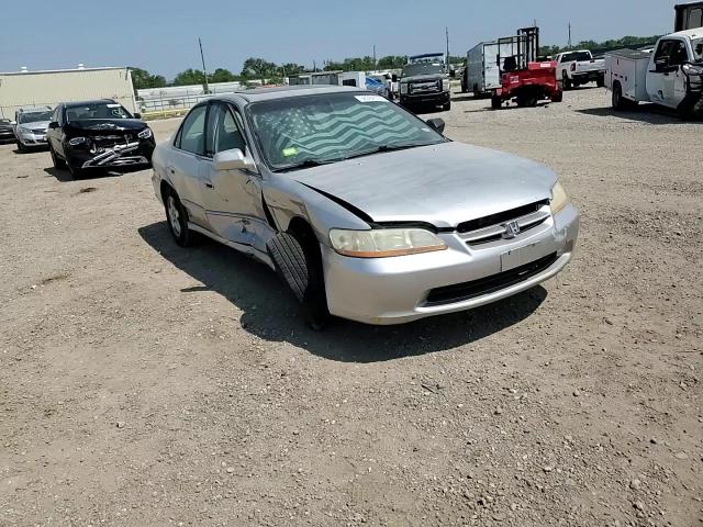 1HGCG1655WA068610 1998 Honda Accord Ex