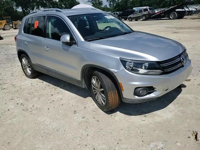 WVGAV7AX2CW520692 2012 Volkswagen Tiguan S