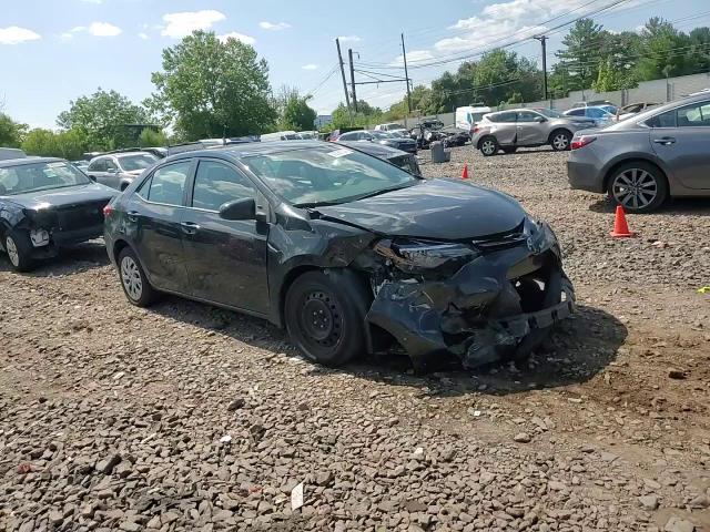 2018 Toyota Corolla L VIN: 5YFBURHE8JP800103 Lot: 68350704