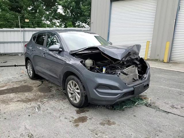 KM8J2CA41JU768643 2018 Hyundai Tucson Se