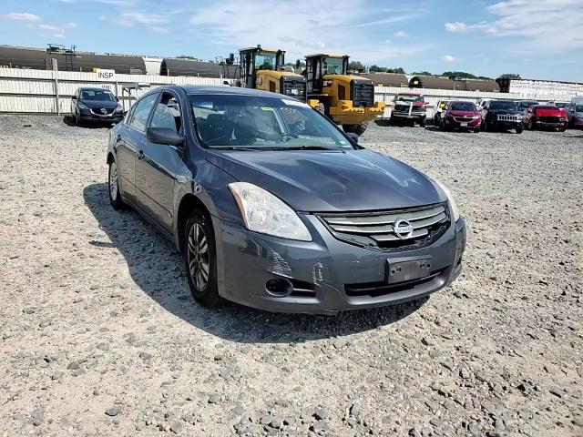 2010 Nissan Altima - Image 11
