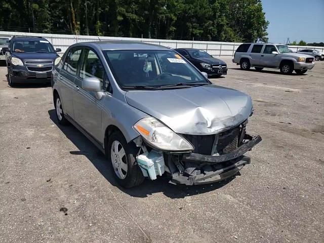 2008 Nissan Versa S VIN: 3N1BC11E18L361013 Lot: 69040404