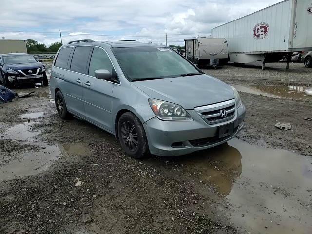 2005 Honda Odyssey Touring VIN: 5FNRL38815B037495 Lot: 69706054