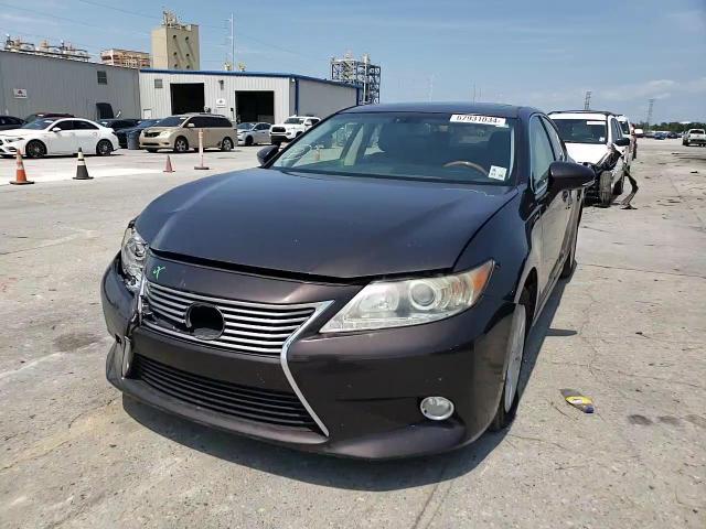 2013 Lexus ES - Image 10