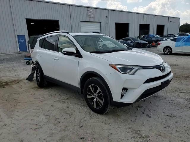 2017 Toyota Rav4 Xle VIN: JTMRFREV4HJ173038 Lot: 68297134