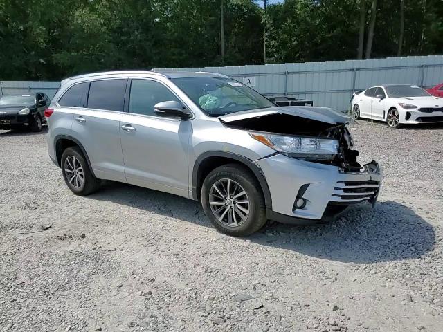 2018 Toyota Highlander Se VIN: 5TDKZRFH9JS545838 Lot: 68970514