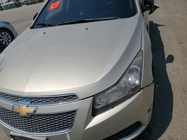 2014 Chevrolet Cruze - Image 11