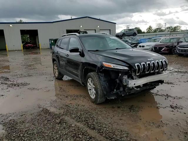 2017 Jeep Cherokee Latitude VIN: 1C4PJMCB2HW651770 Lot: 68111434