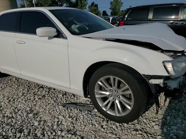 2020 Chrysler 300 Touring VIN: 2C3CCAAG1LH168143 Lot: 67468524