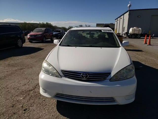 2005 Toyota Camry Le VIN: 4T1BE32K25U572127 Lot: 69531814