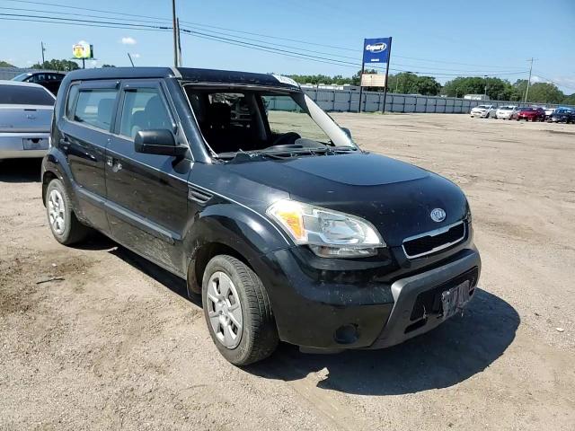 2011 Kia Soul VIN: KNDJT2A19B7733026 Lot: 68261984