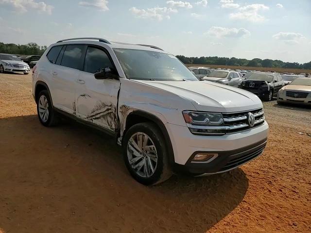 1V2ER2CA7JC593866 2018 Volkswagen Atlas Sel