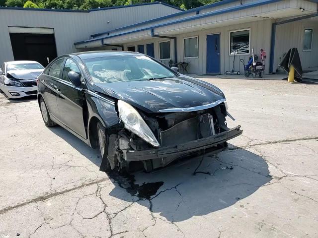 2013 Hyundai Sonata - Image 11