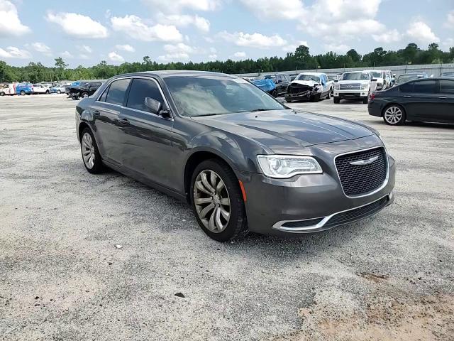 2016 Chrysler 300 Limited VIN: 2C3CCAAG3GH343904 Lot: 66990854