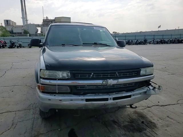 2001 Chevrolet Suburban K1500 VIN: 3GNFK16T21G107194 Lot: 68445204