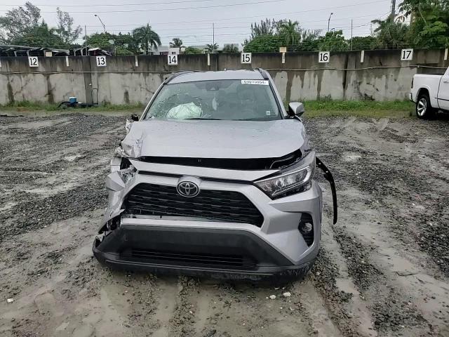 2020 Toyota RAV 4 - Image 12