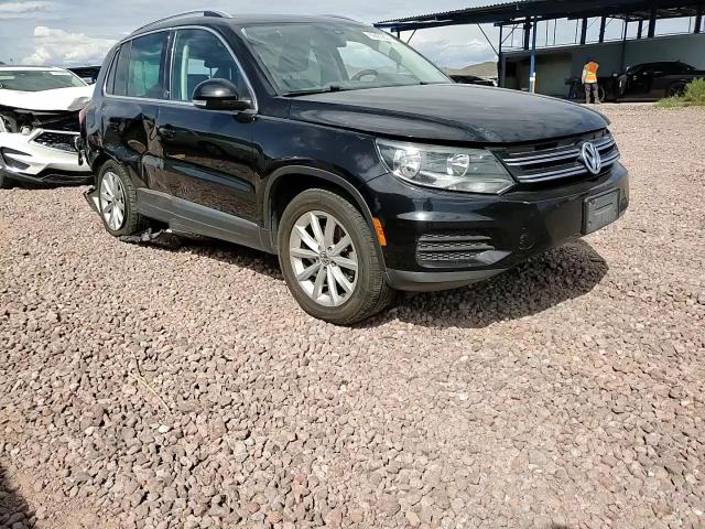 2017 Volkswagen Tiguan Wolfsburg VIN: WVGRV7AXXHK002914 Lot: 69065804