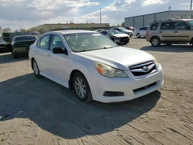 2011 Subaru Legacy 2.5I Premium VIN: 4S3BMCG60B3213055 Lot: 69889984