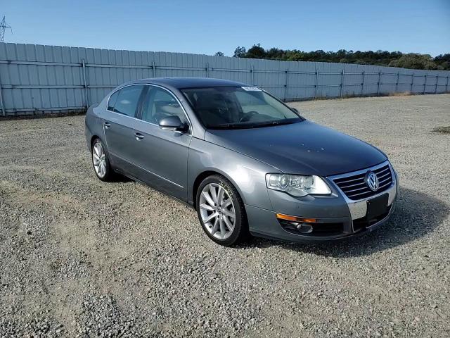 2008 Volkswagen Passat Vr6 VIN: WVWCU93C78P057343 Lot: 68743074