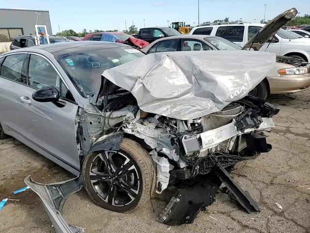 2022 Kia K5 - Image 11