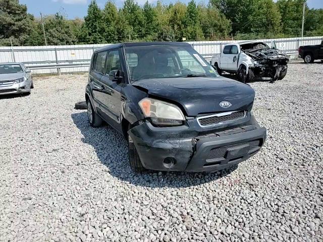 2011 Kia Soul + VIN: KNDJT2A25B7273209 Lot: 69376434