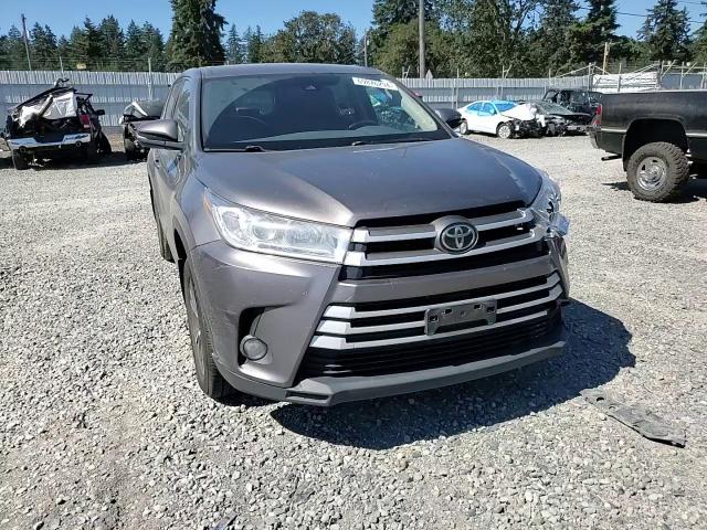 2017 Toyota Highlander Le VIN: 5TDBZRFH7HS374422 Lot: 69876294