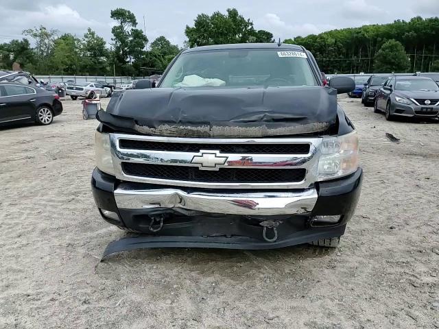 2007 Chevrolet Silverado - Image 10